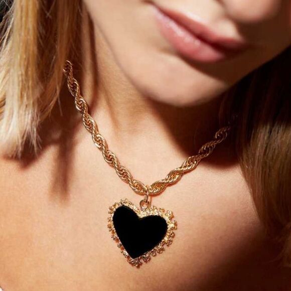 Gold and Black Heart Necklace A1096 - Picture 1 of 2